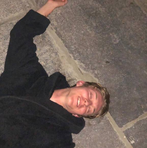 Meet your Posher, Simon - Picture 1 of 1